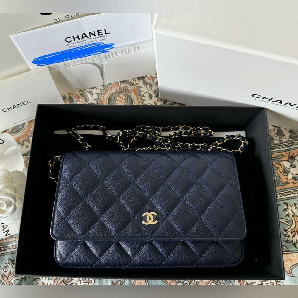 NWT Chanel wallet on chain - Navy blue